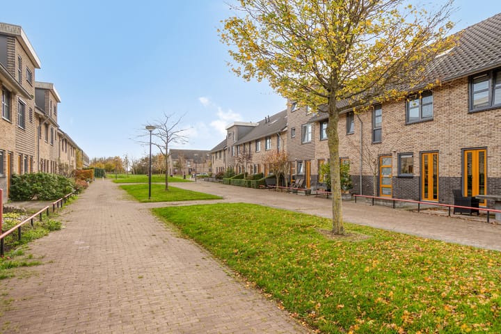 Foto 27 van Dotterbloemhof 84