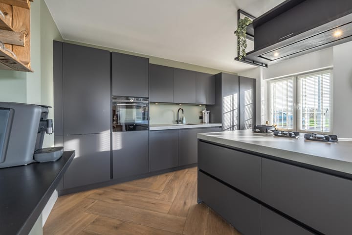 Photo 4 of Florastraat 1