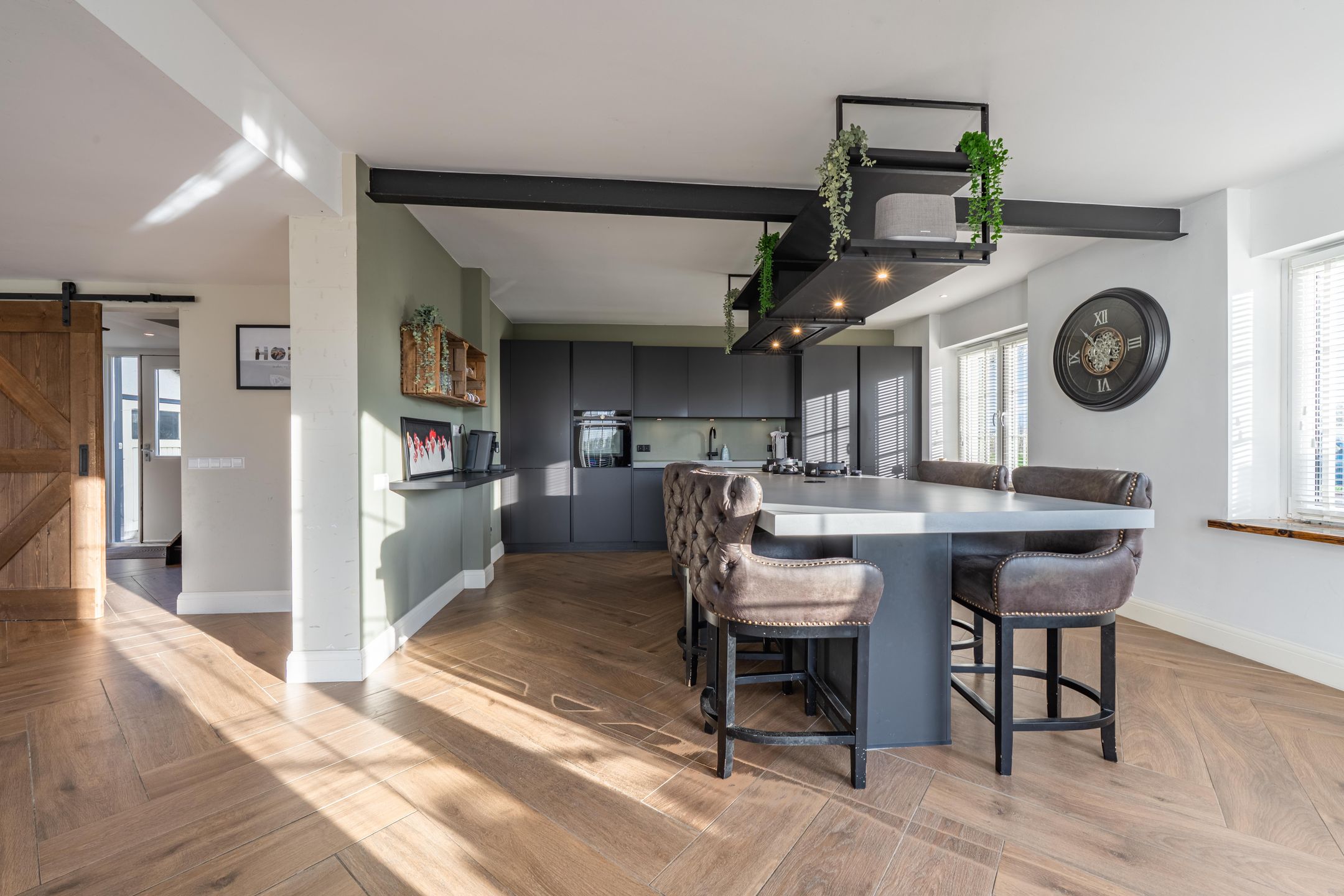 Foto 9 van Florastraat 1