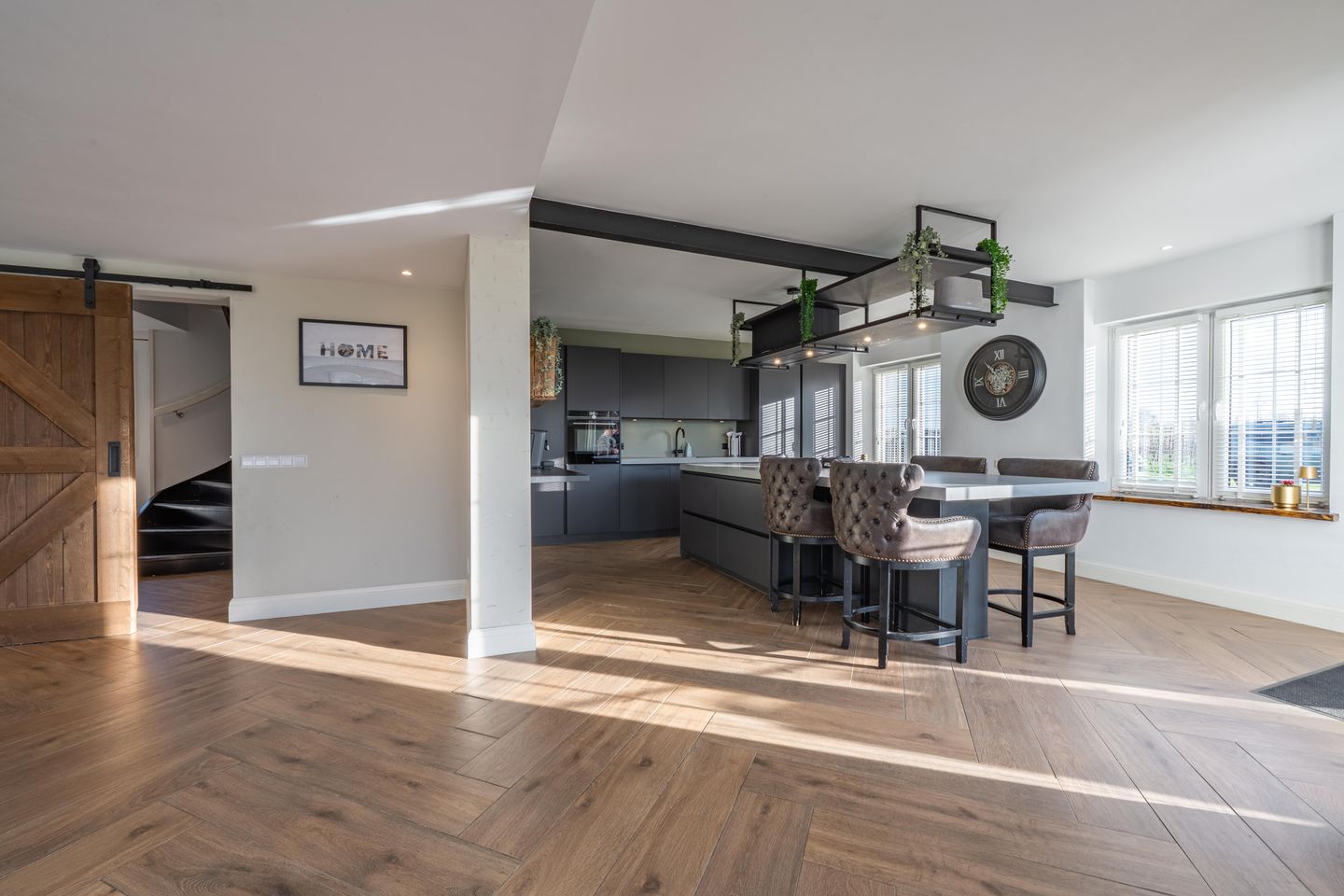 Foto 20 van Florastraat 1