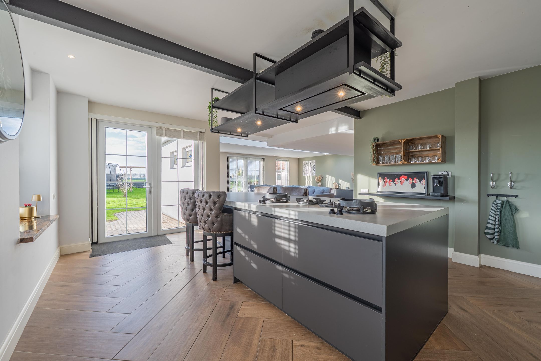 Foto 30 van Florastraat 1