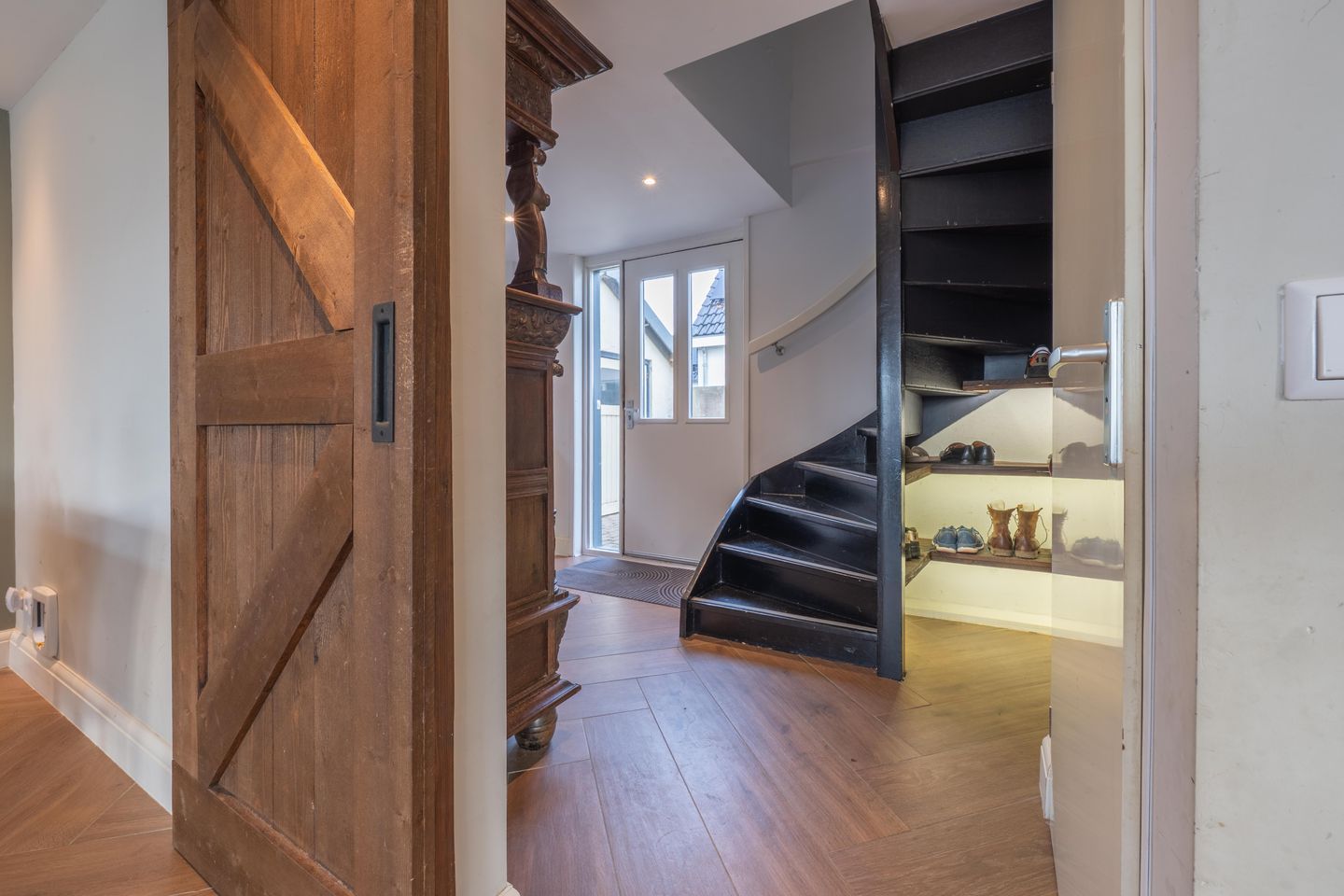 Foto 40 van Florastraat 1