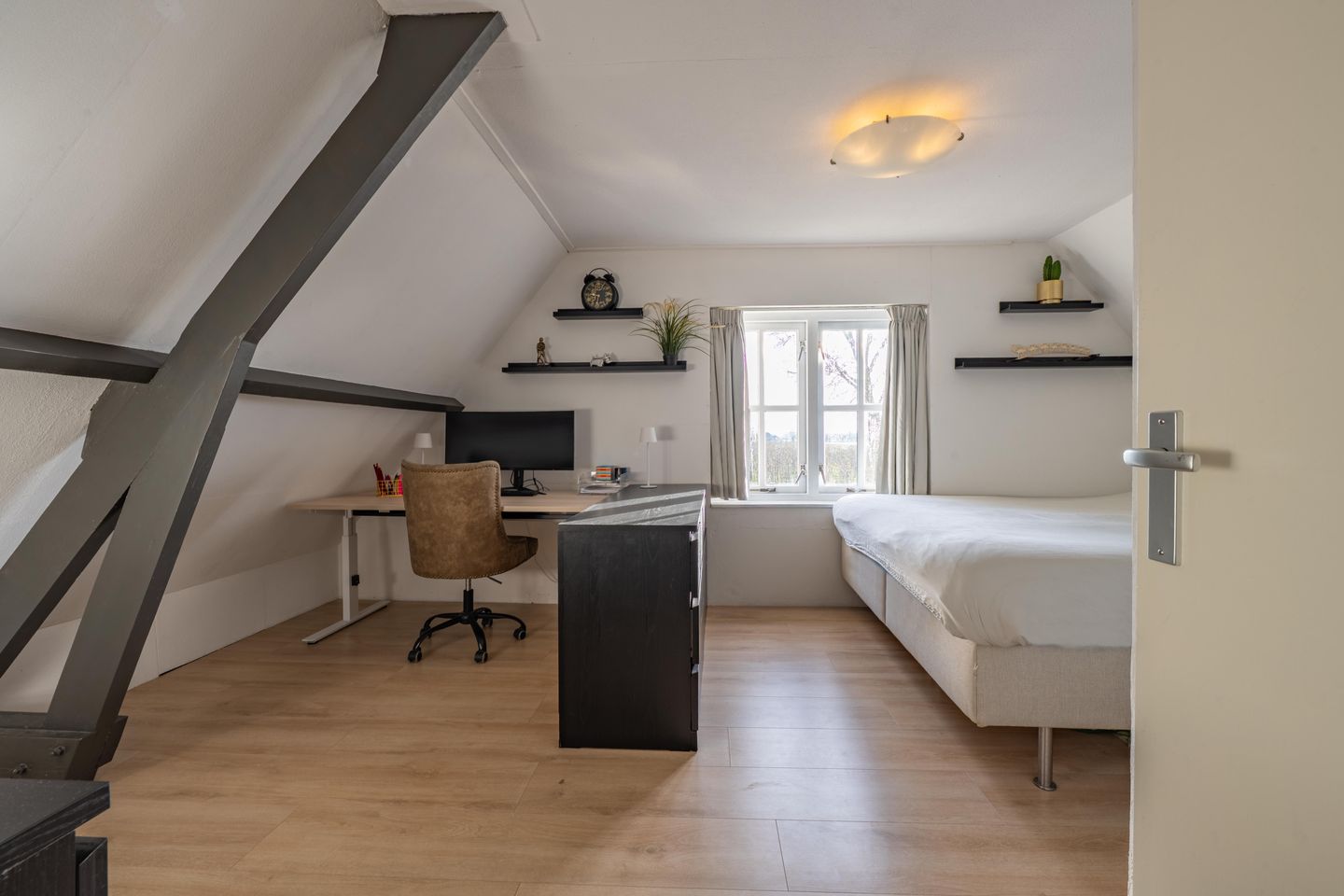 Foto 55 van Florastraat 1