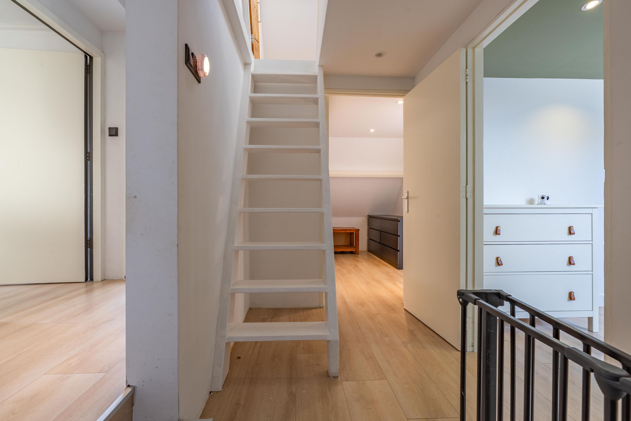 Foto 60 van Florastraat 1