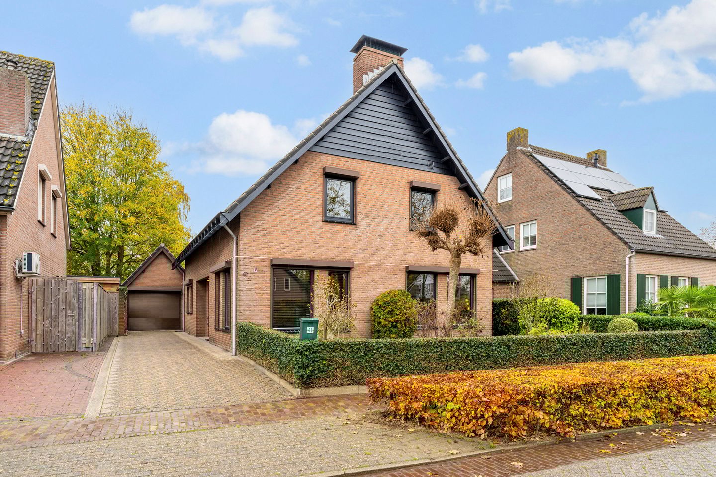 Photo 1 of Donkbeemd 41