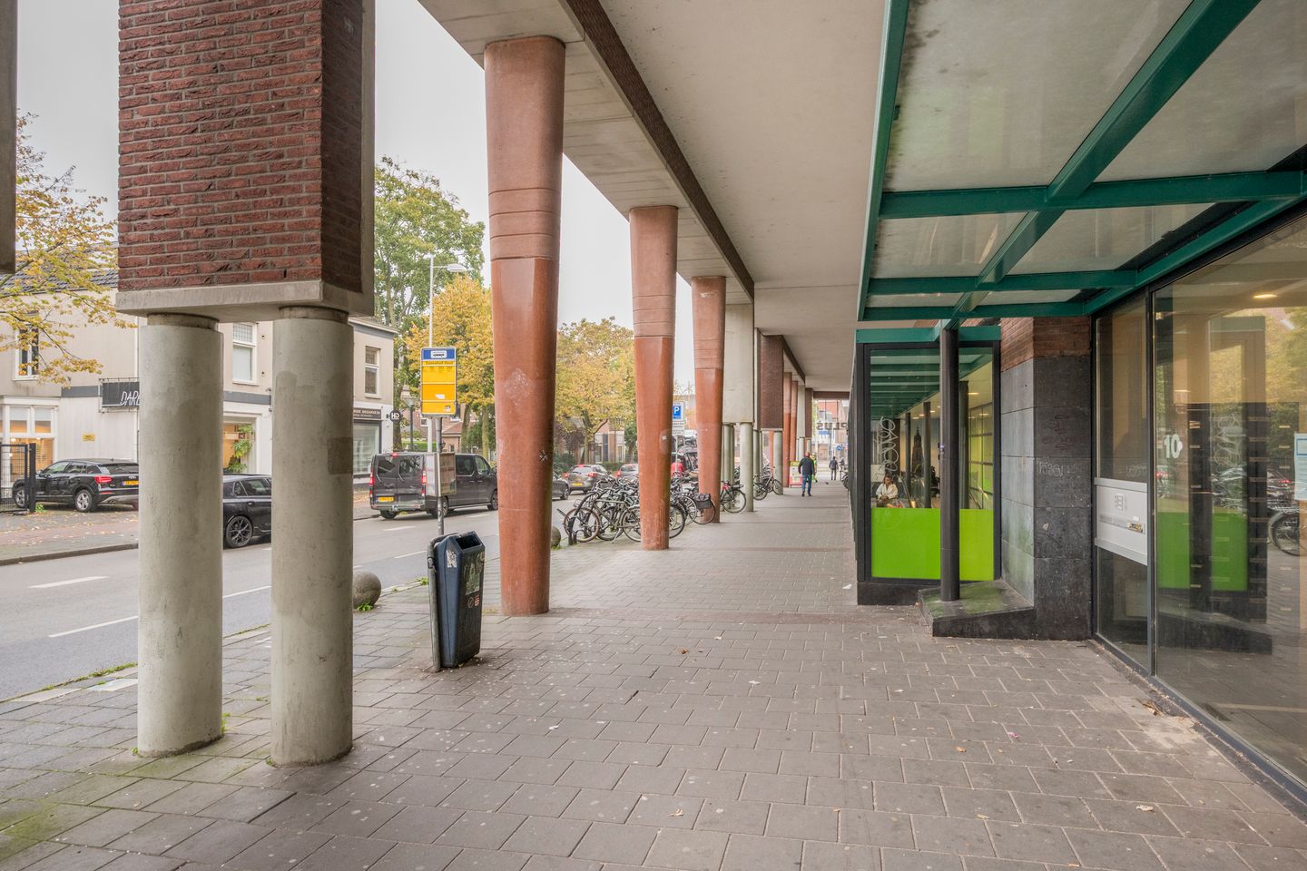 Bekijk foto 2 van Arnhemseweg 10