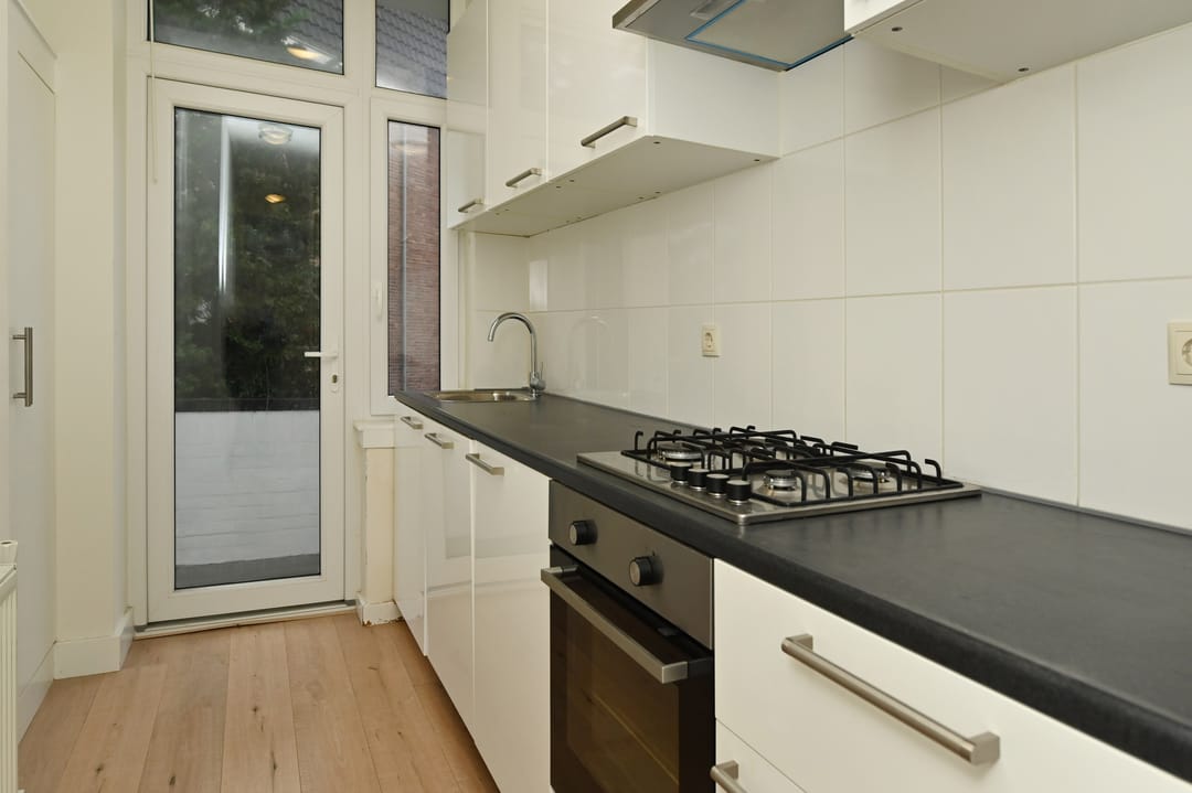 Photo 16 of Van Musschenbroekstraat 143