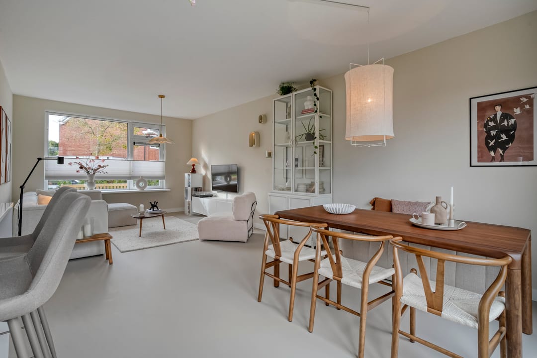 Photo 11 of H Roland Holststraat 9