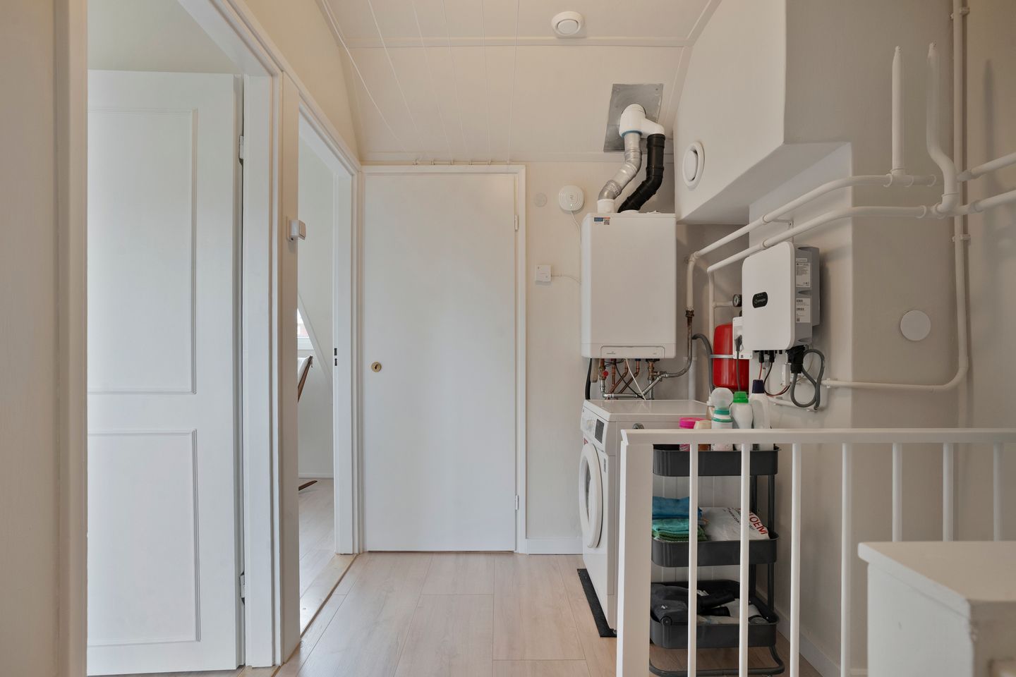 Photo 29 of H Roland Holststraat 9