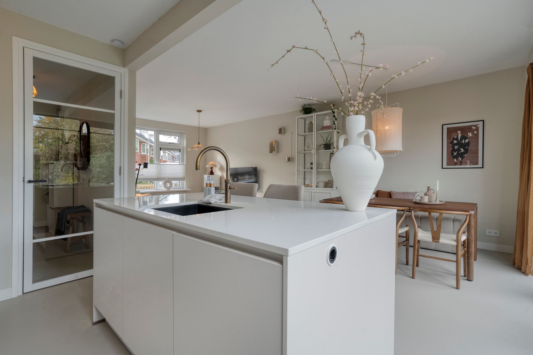 Photo 12 of H Roland Holststraat 9