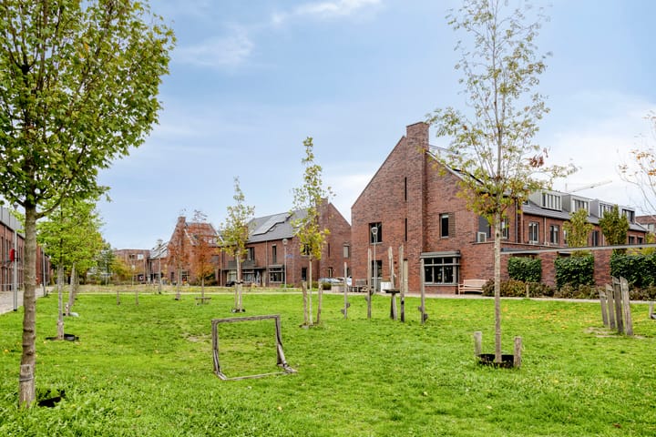 Photo 22 of Otto Sternstraat 9