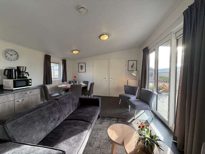 Foto 5 van Zuiderdijk 1-B12