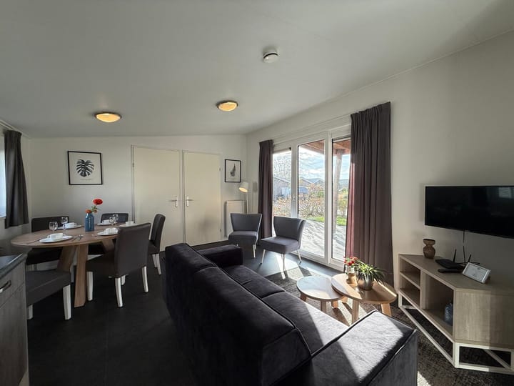 Foto 4 van Zuiderdijk 1-B12