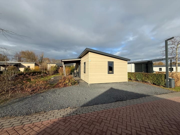 Foto 18 van Zuiderdijk 1-B12