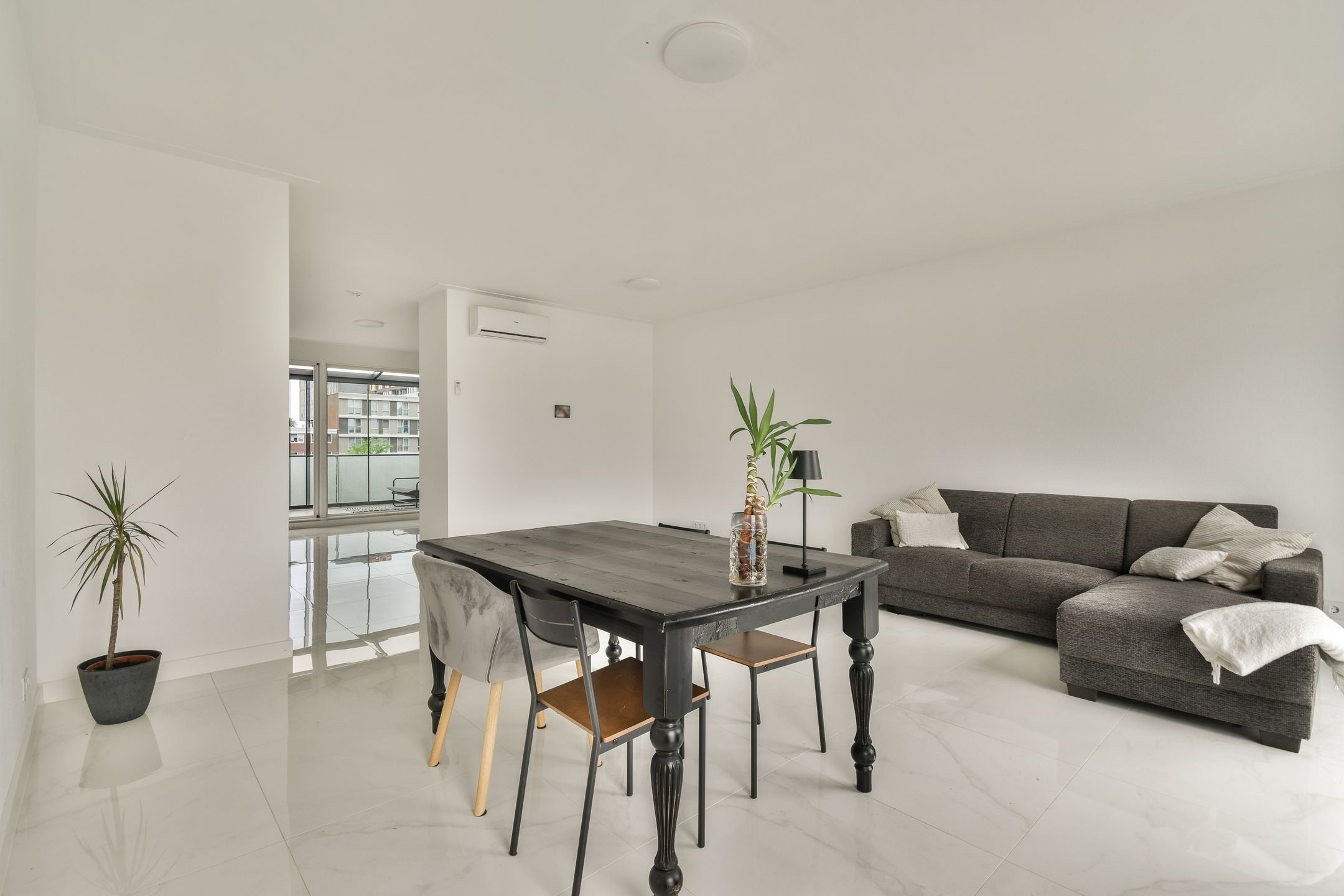 Domela Nieuwenhuisstraat 92 