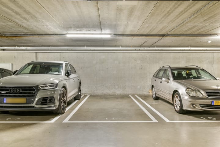 Foto 20 van Domela Nieuwenhuisstraat 92