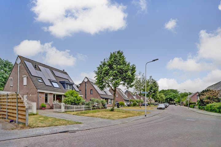 Photo 35 of Anjerstraat 1