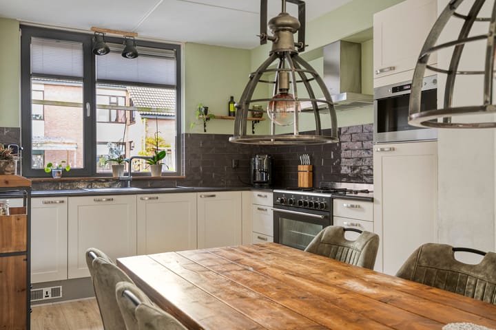 Photo 3 of Punter 49 16