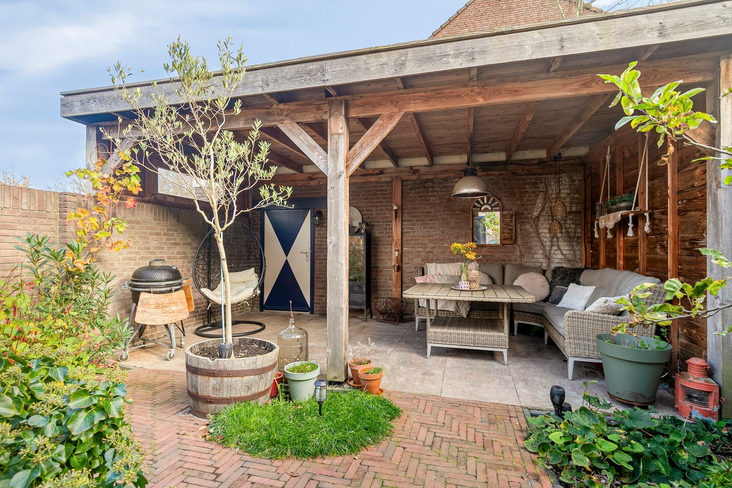 Photo 4 of Punter 49 16