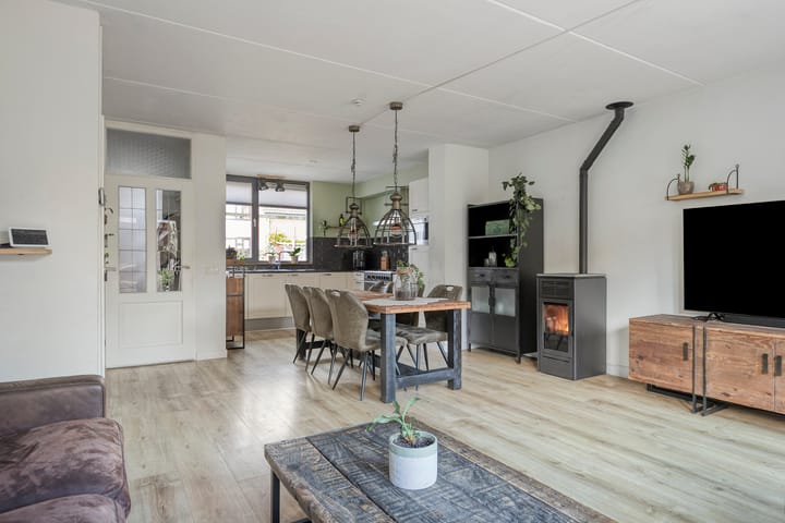 Photo 2 of Punter 49 16