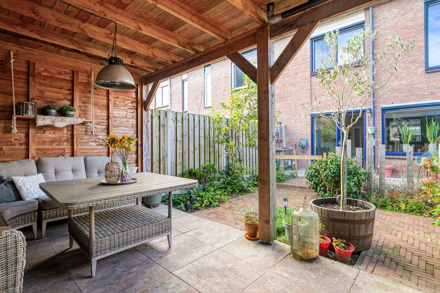 Photo 14 of Punter 49 16