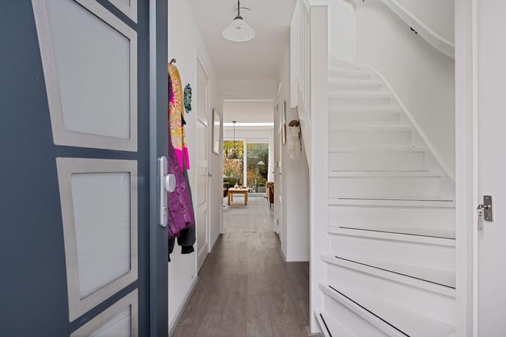 Photo 6 of van Loonstraat 1-C