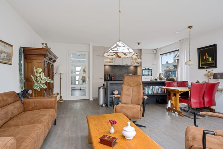 Photo 16 of van Loonstraat 1-C