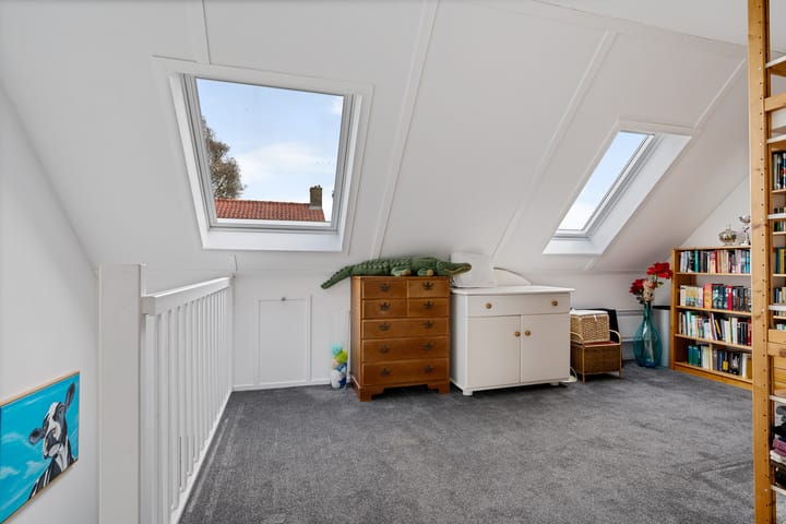 Photo 20 of van Loonstraat 1-C