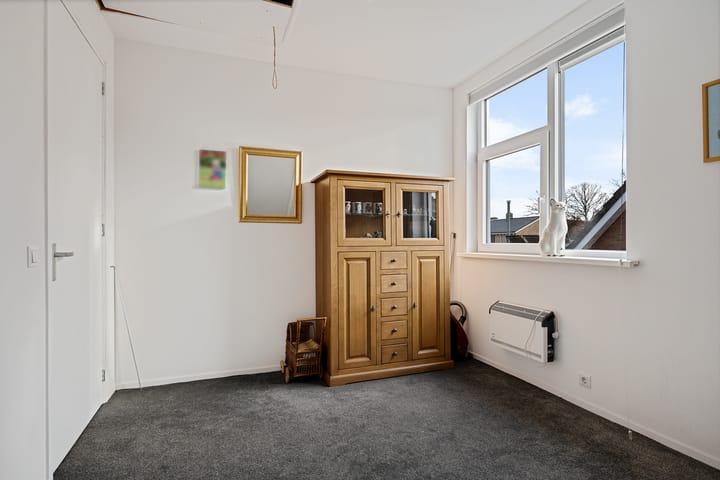 Photo 25 of van Loonstraat 1-C