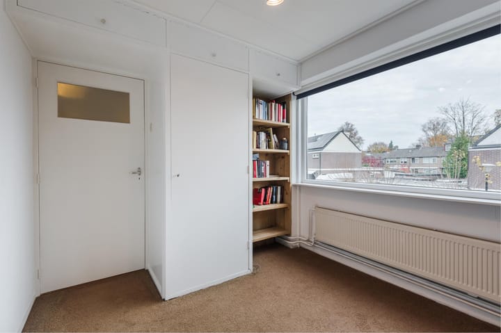 Photo 22 of Van Goghstraat 1