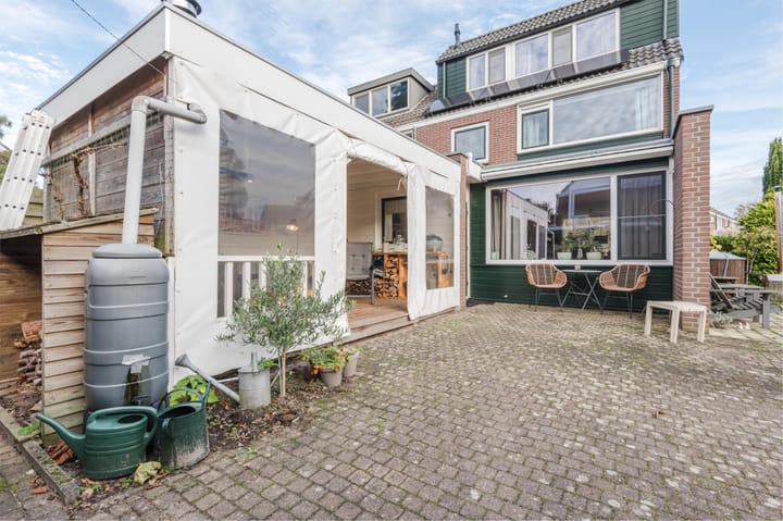 Photo 33 of Van Goghstraat 1