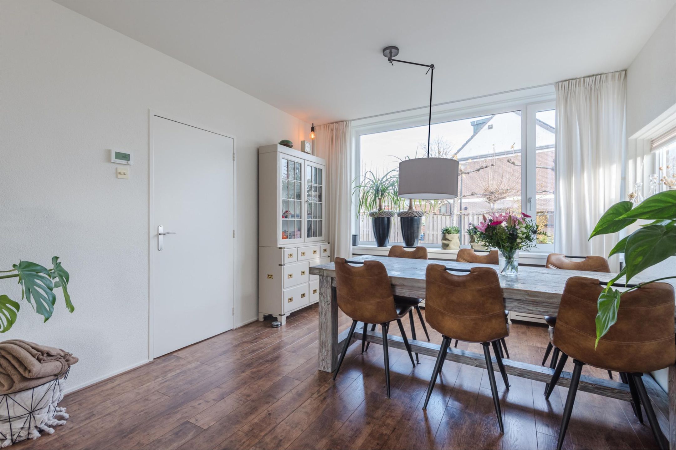 Photo 9 of Van Goghstraat 1