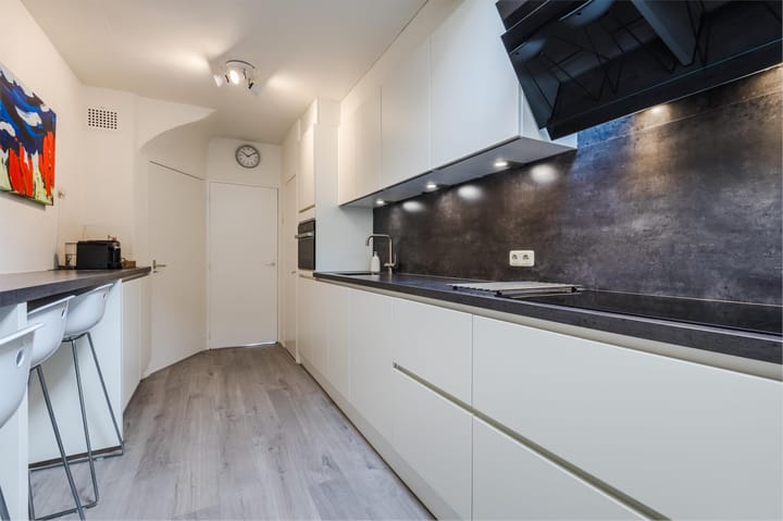 Photo 13 of Van Goghstraat 1