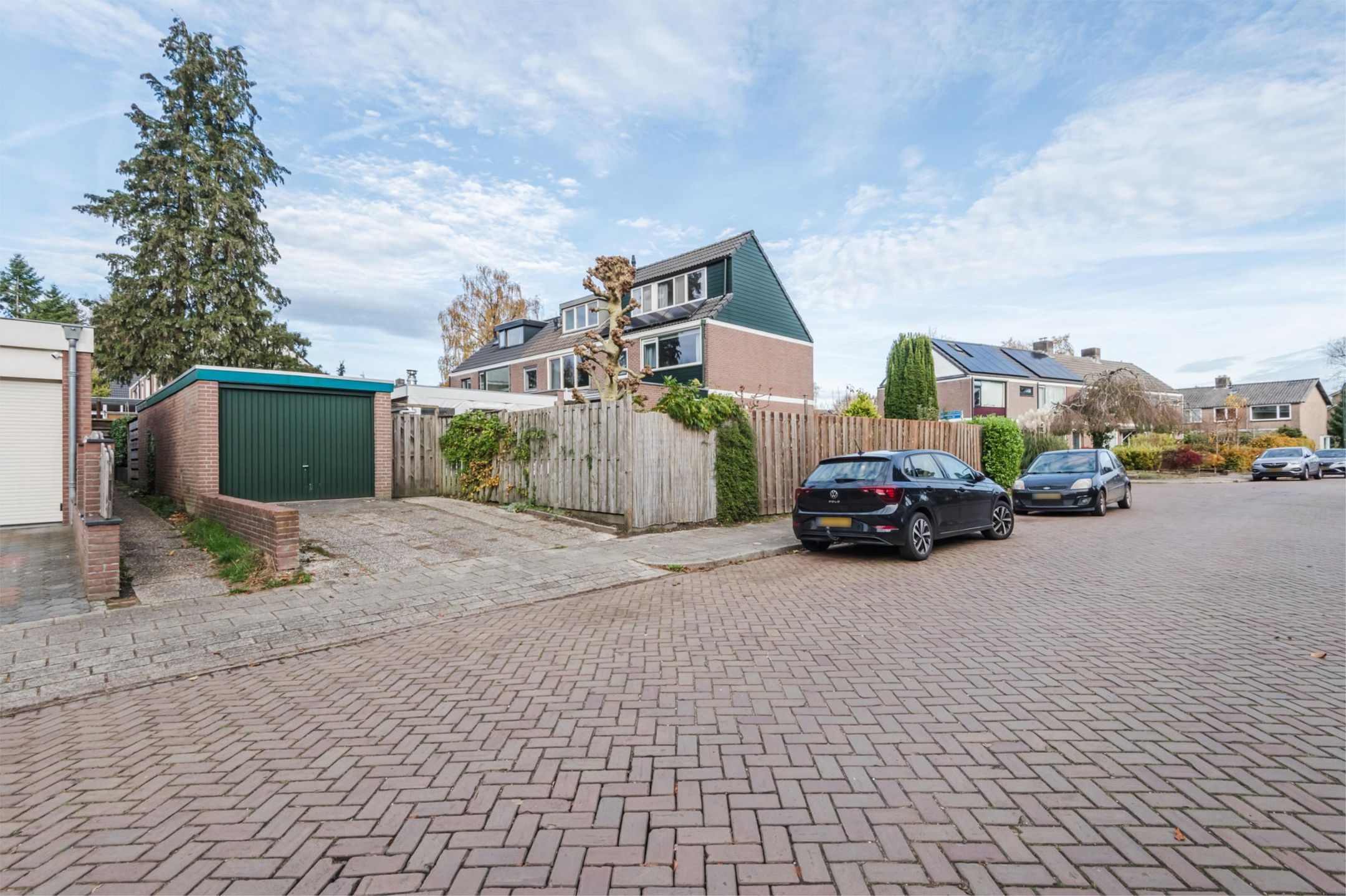 Photo 48 of Van Goghstraat 1