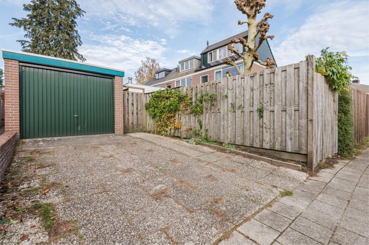 Photo 49 of Van Goghstraat 1