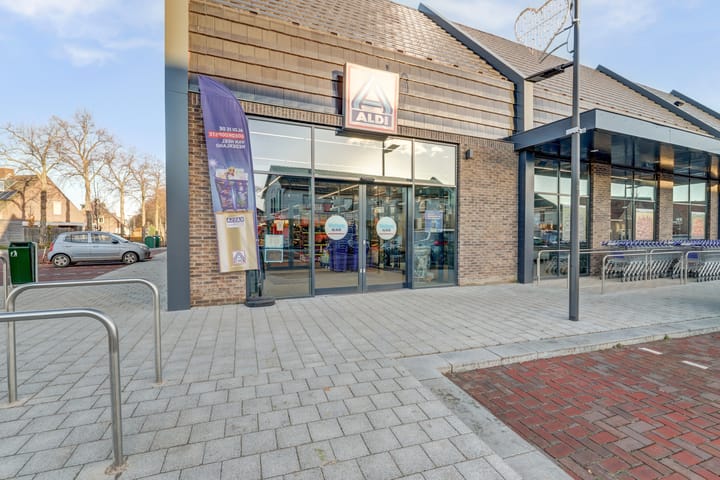 Photo 37 of Burgemeester Magneestraat 65-E