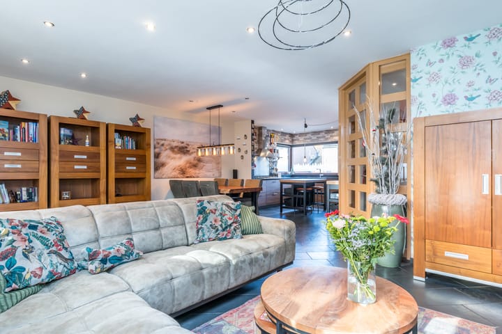 Photo 10 of Dorpstraat 30