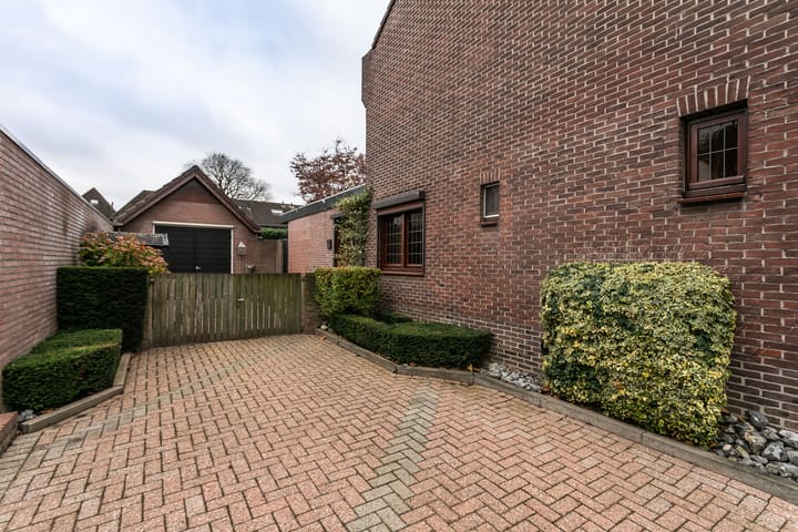 Photo 22 of Jonker Cluttstraat 33