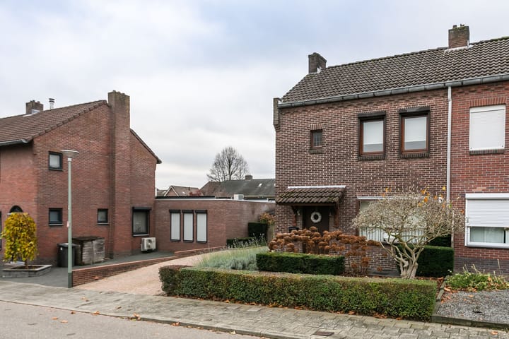 Photo 25 of Jonker Cluttstraat 33