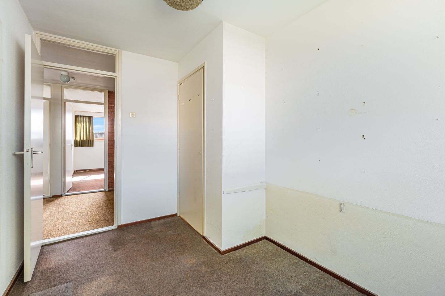 Photo 19 of Straat van Messina 13