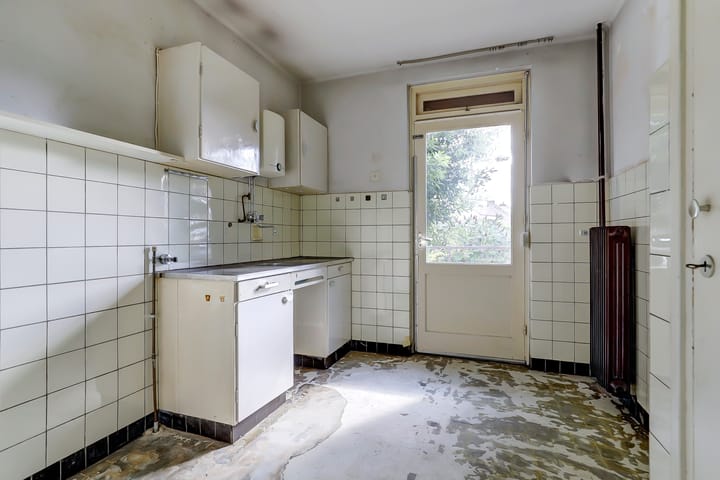 Photo 9 of Bisschop Schrijnenstraat 18