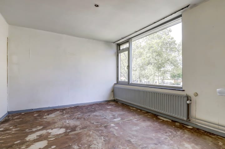 Photo 13 of Bisschop Schrijnenstraat 18