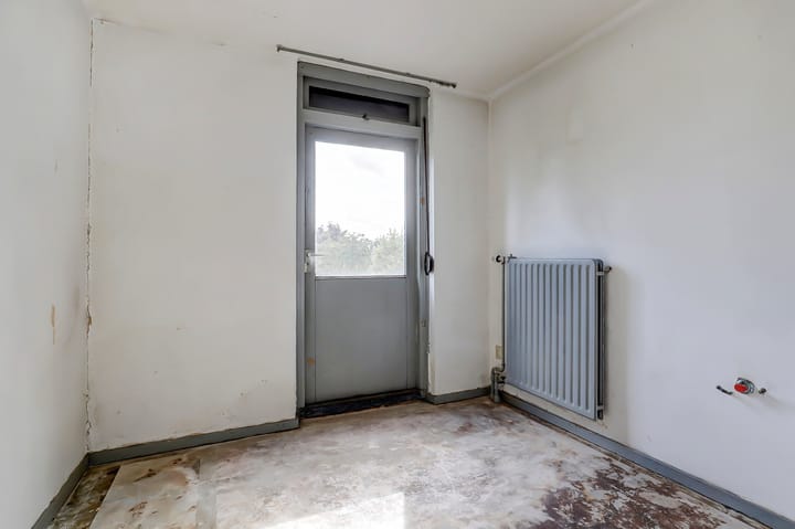 Photo 16 of Bisschop Schrijnenstraat 18