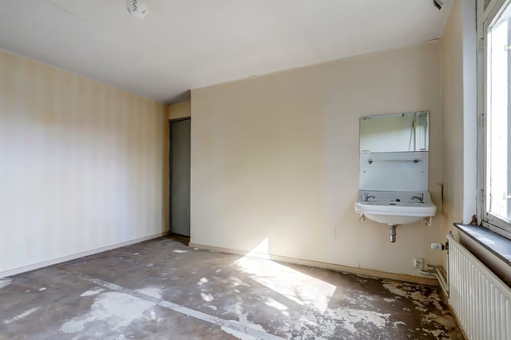 Photo 15 of Bisschop Schrijnenstraat 18