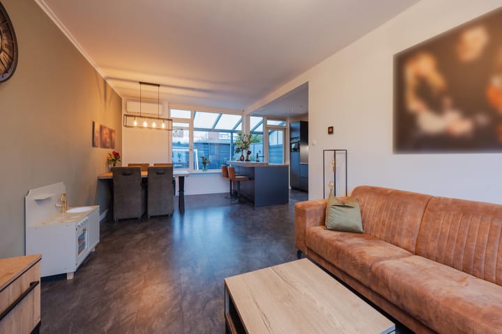 Foto 12 van van Goghstraat 13