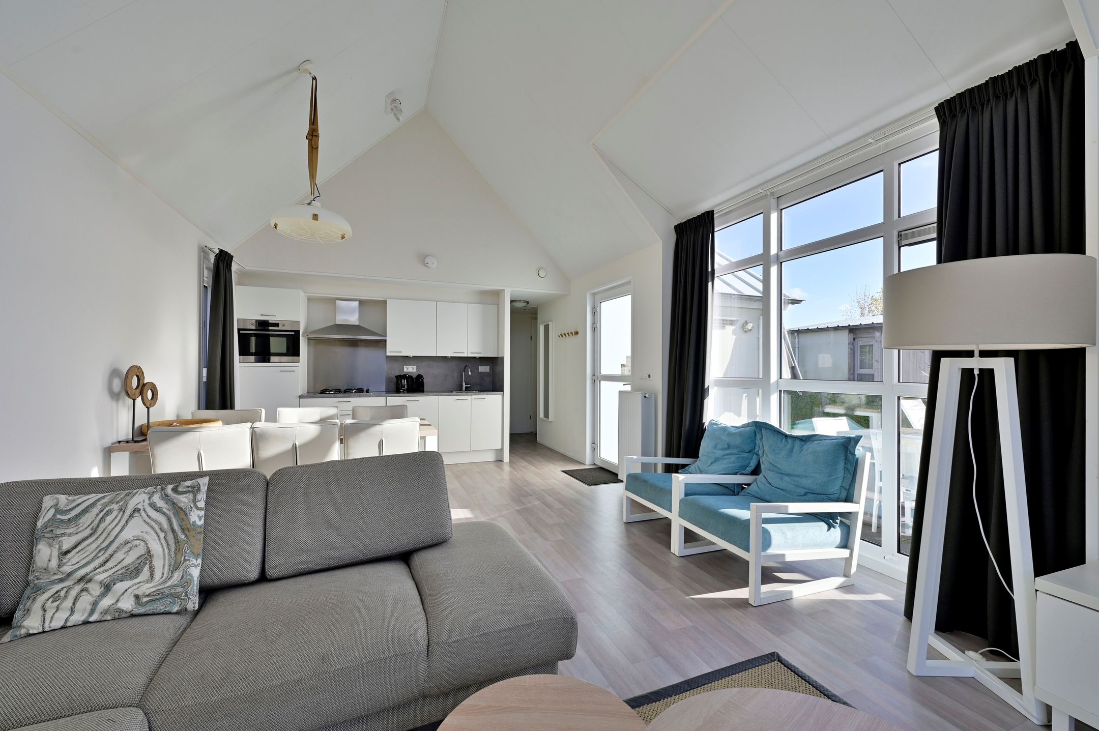 Foto 9 van Zeedijk 24-242