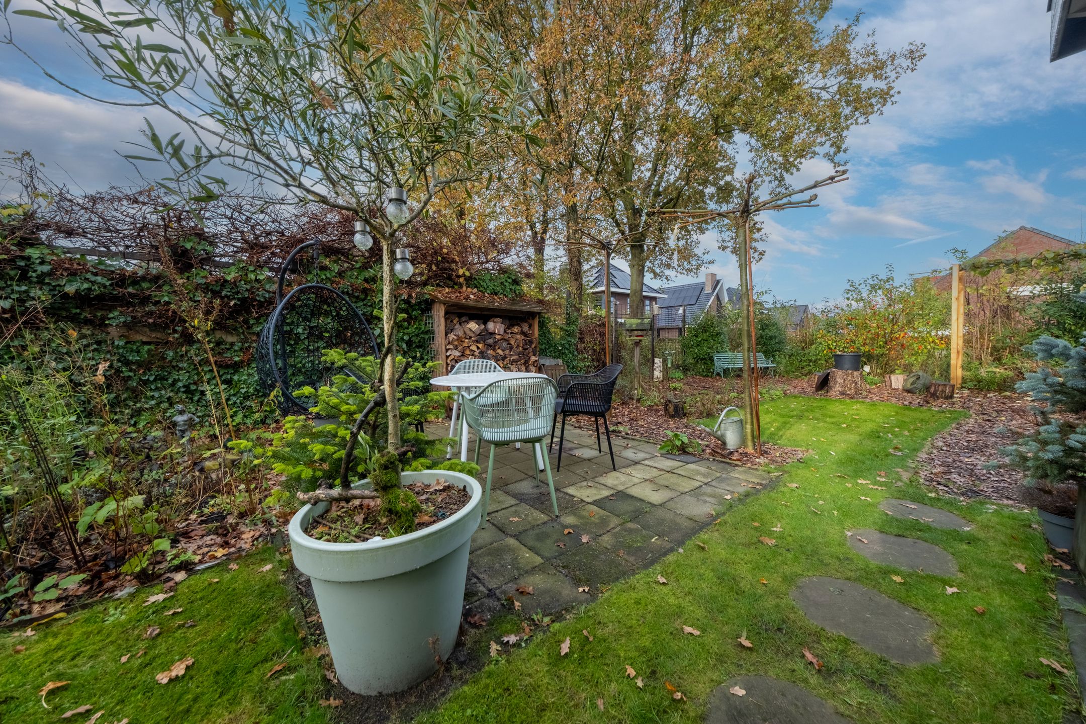 Photo 48 of Waterman 18