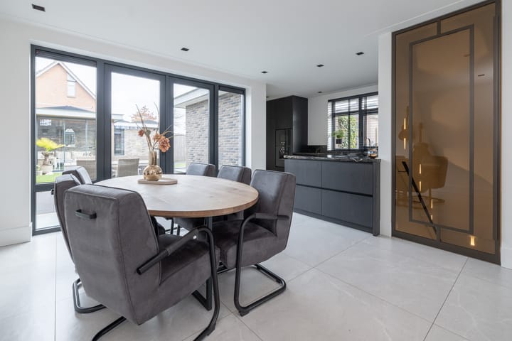 Foto 13 van Van Zuijlen van Nieveltlaan 3