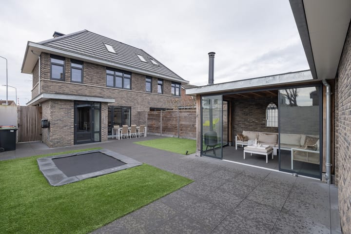 Foto 42 van Van Zuijlen van Nieveltlaan 3