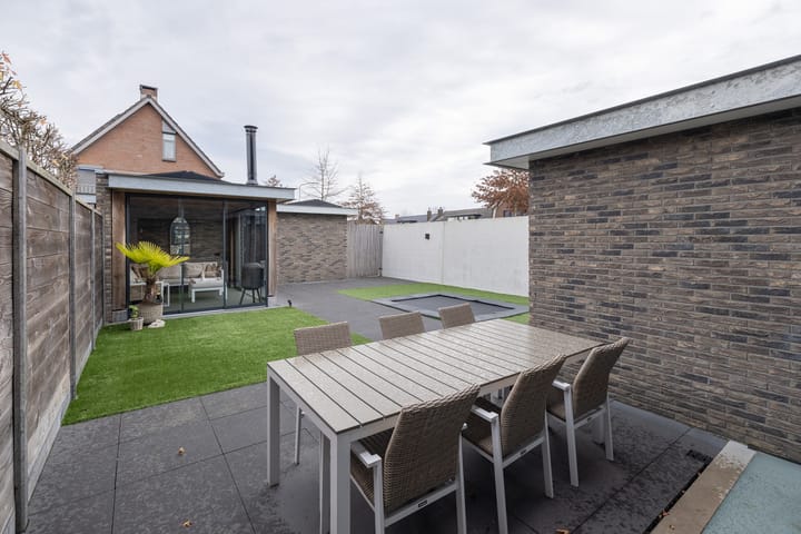 Foto 45 van Van Zuijlen van Nieveltlaan 3